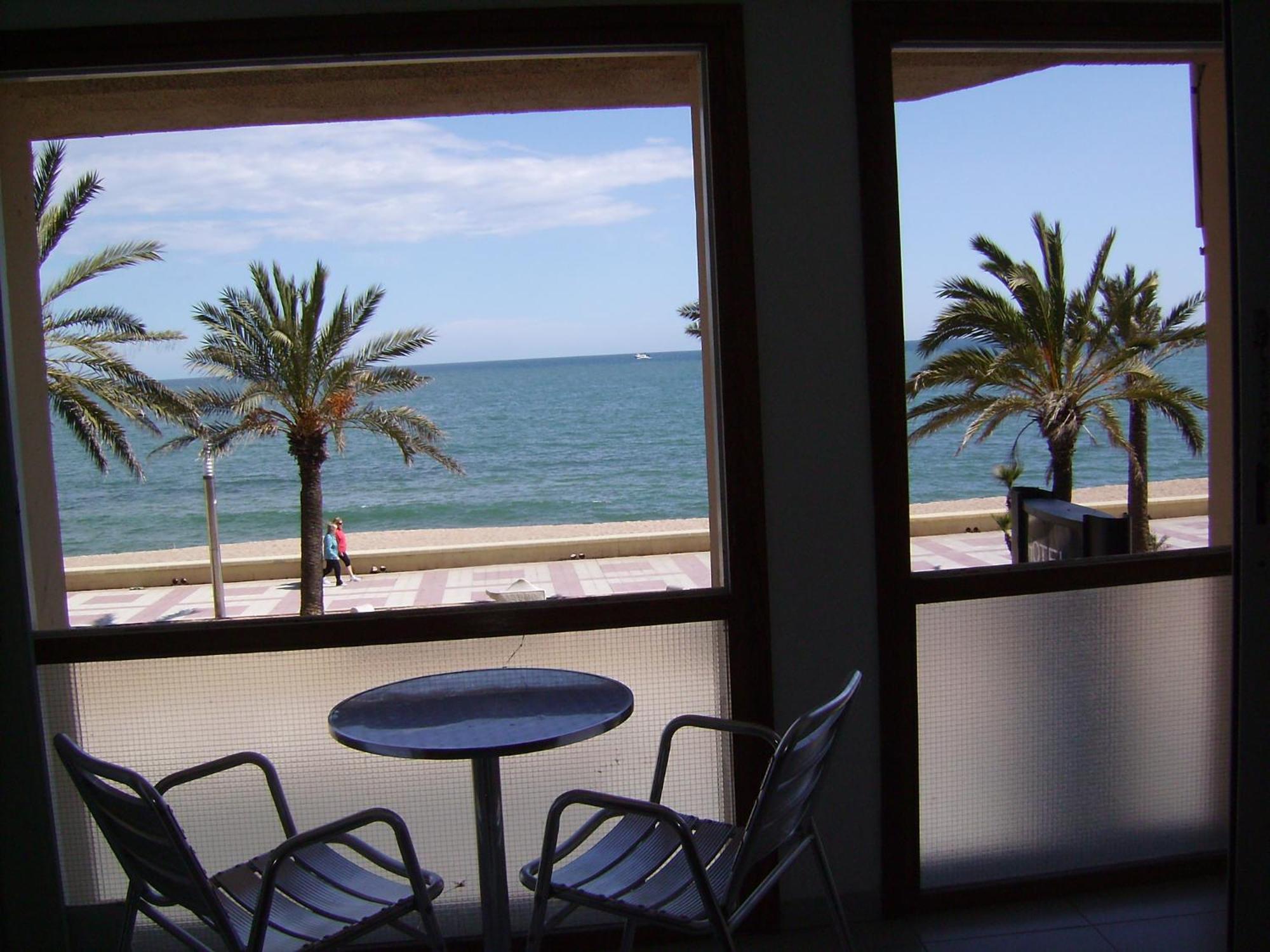 Apartaments El Sorrall Бланес Номер фото