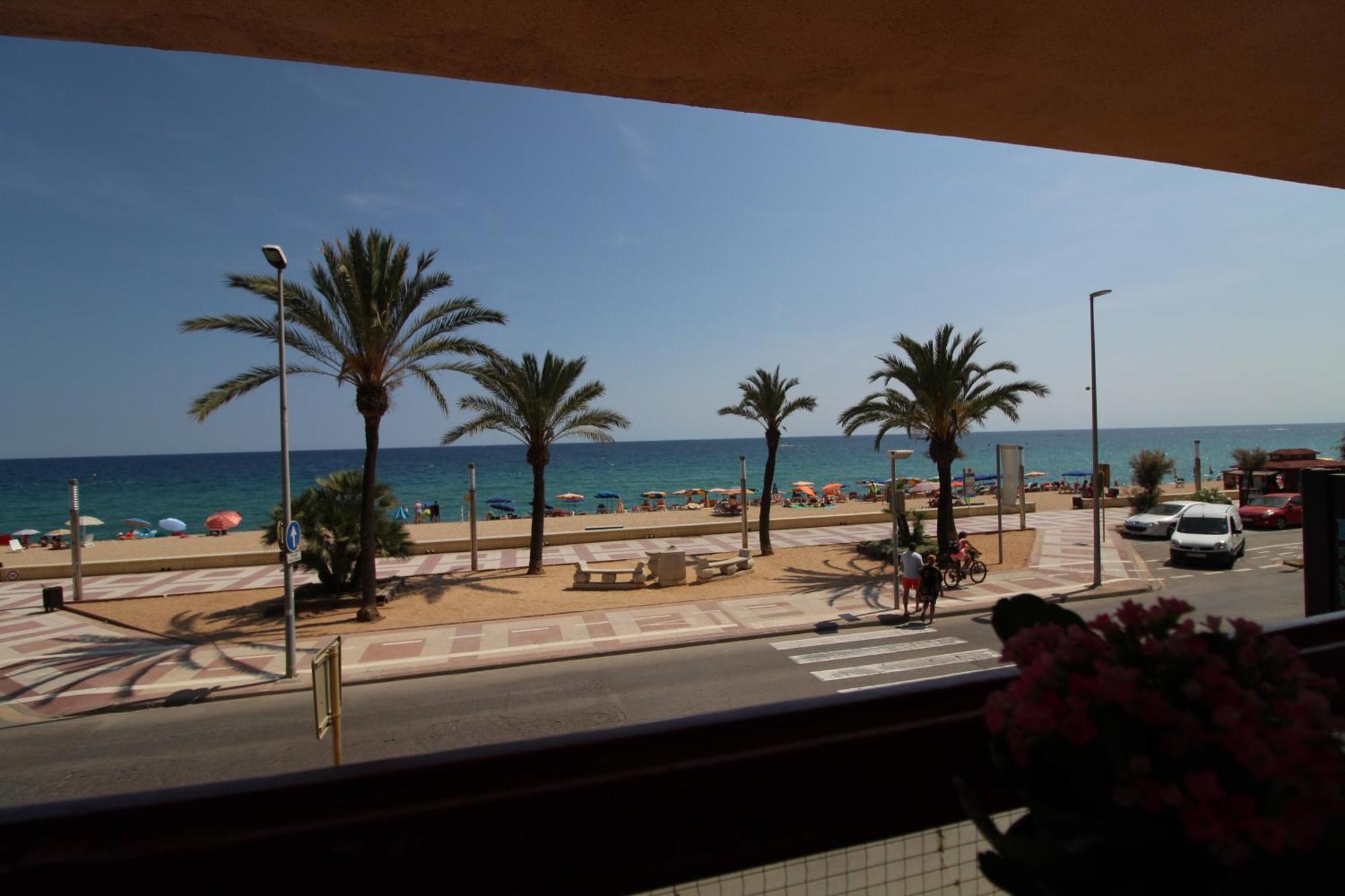 Apartaments El Sorrall Бланес Номер фото