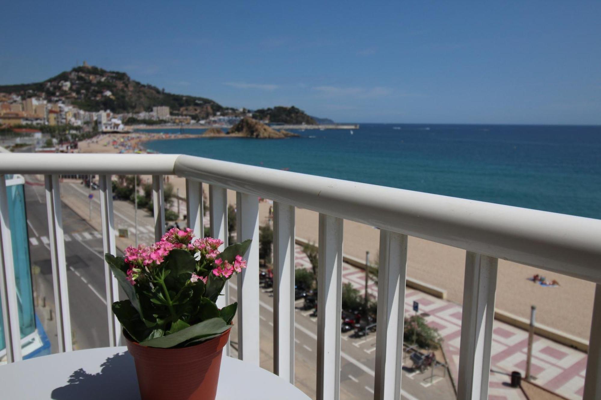Apartaments El Sorrall Бланес Номер фото